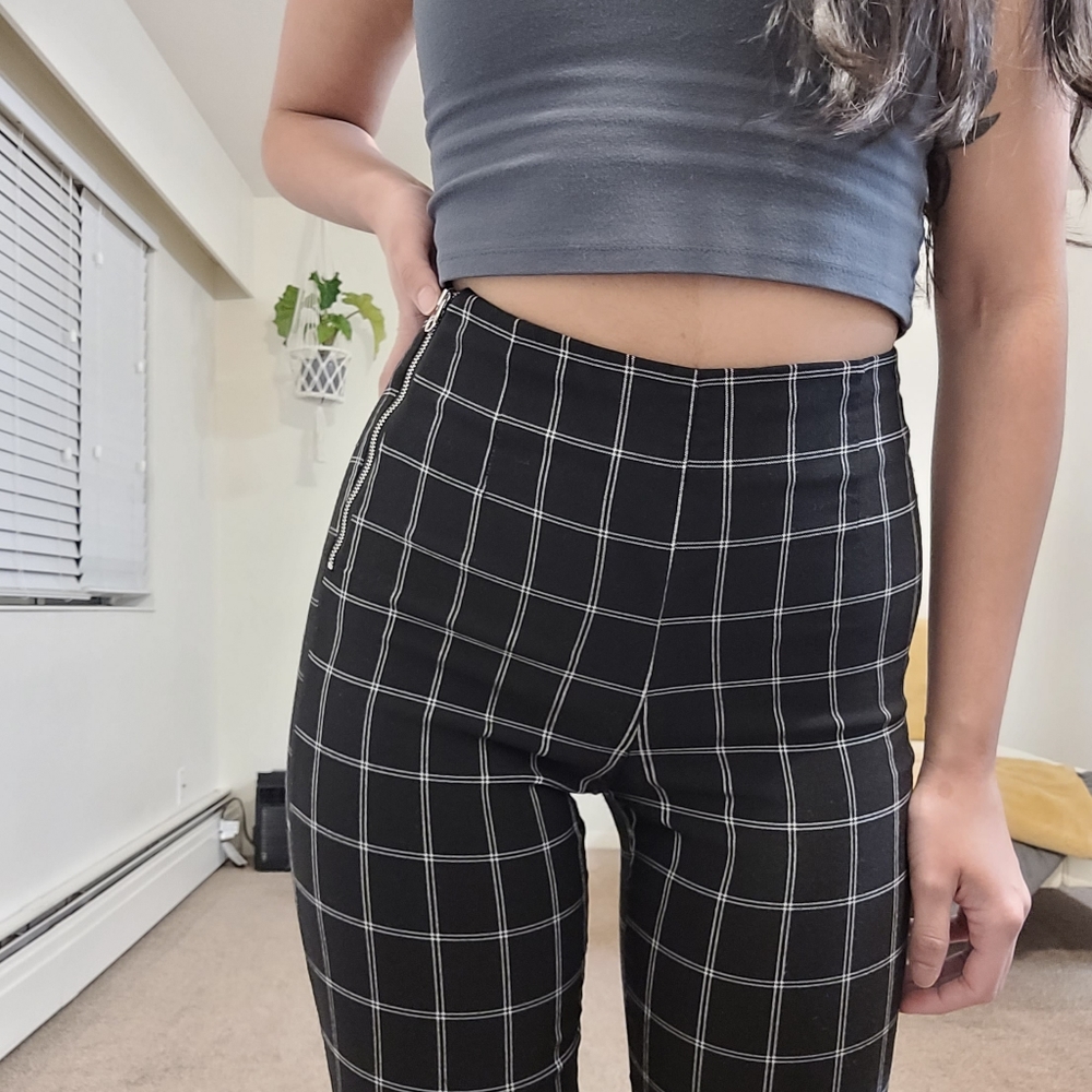 XS Dynamite Dress Pants